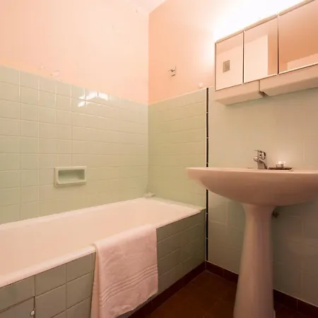 아파트 Sainte-foy-l'argentiere Sleeps 4 Pool 샤모니