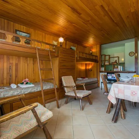 아파트 Sainte-foy-l'argentiere Sleeps 4 Pool *